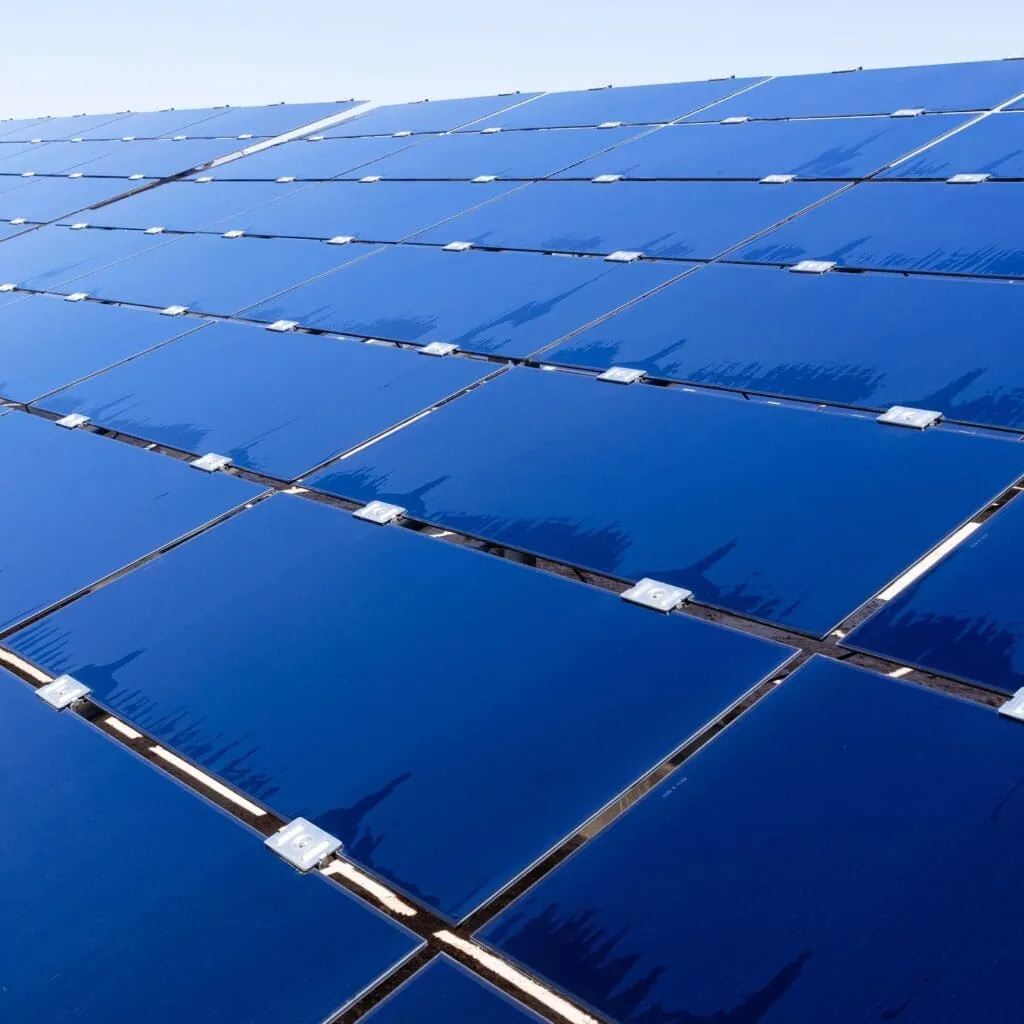 Erneuerbare Energiequellen und Heizkosten. Solarenergie als Wärmequelle im Haus